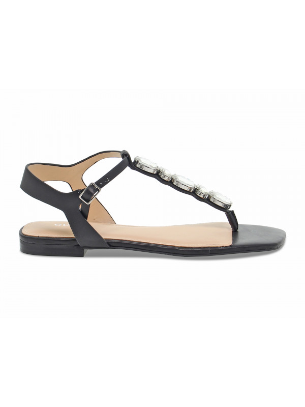 Sandalo basso Guess SANDALO FLAT in pelle nero e argento