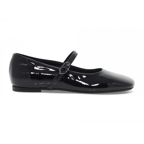 Scarpa bassa Poesie Veneziane GUCCI FLAT BEBE' in vernice nero Donna Scarpa bassa