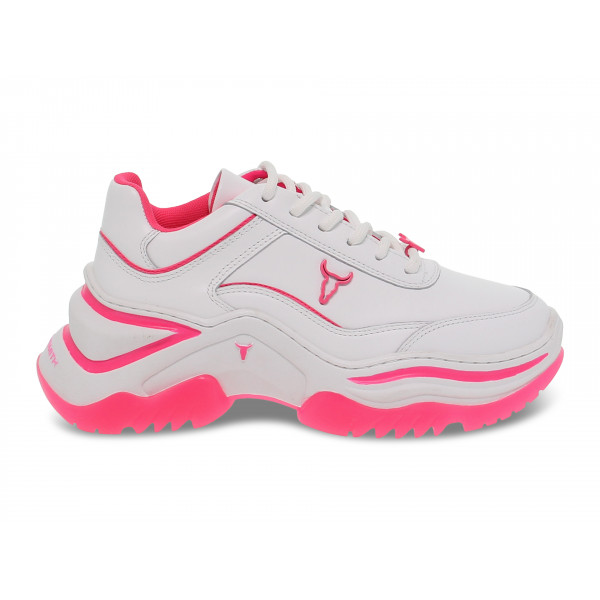 Sneakers Windsor Smith CHAOS BRAVE WHITE NEON PINK in pelle bianco e fuxia Donna Sneakers