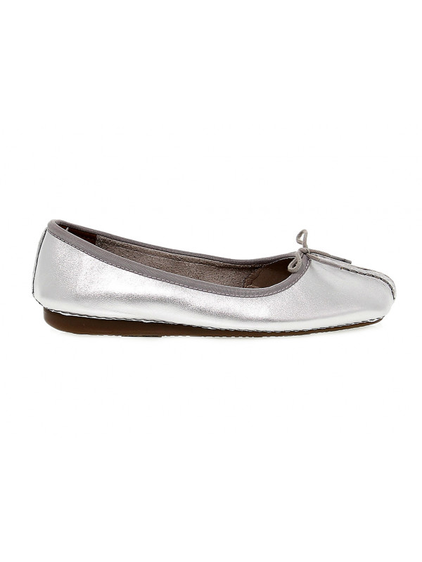 Clarks best sale silver flats