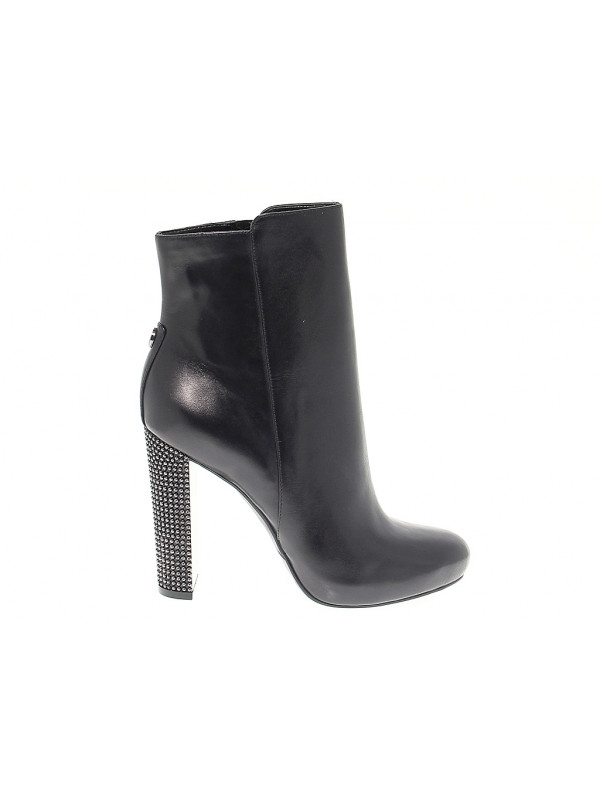 guess high heel ankle boots