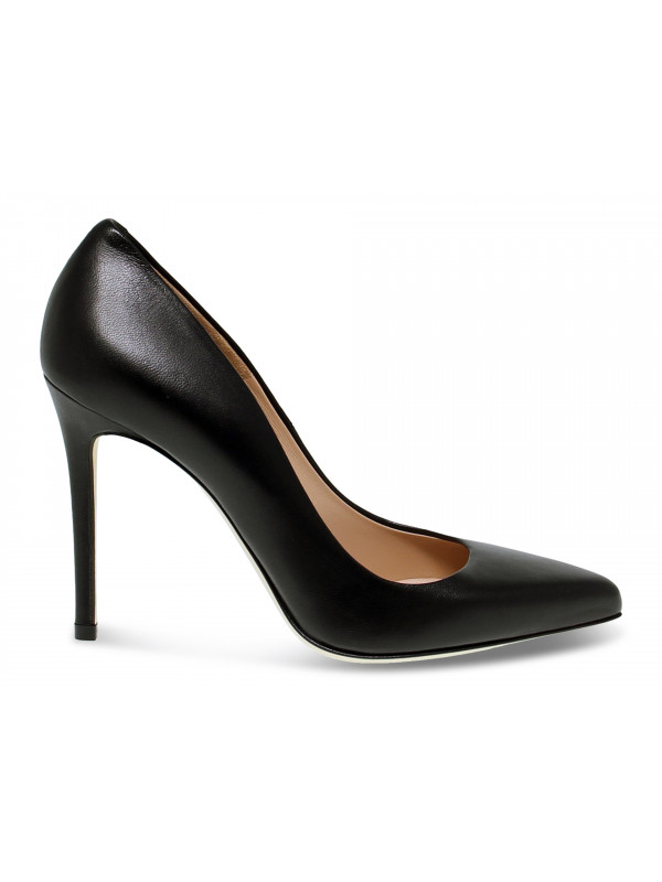 Pump Sergio Levantesi in black tassel