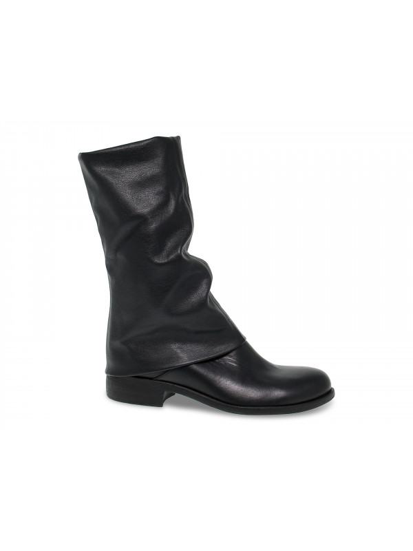 Boot Strategia in black leather