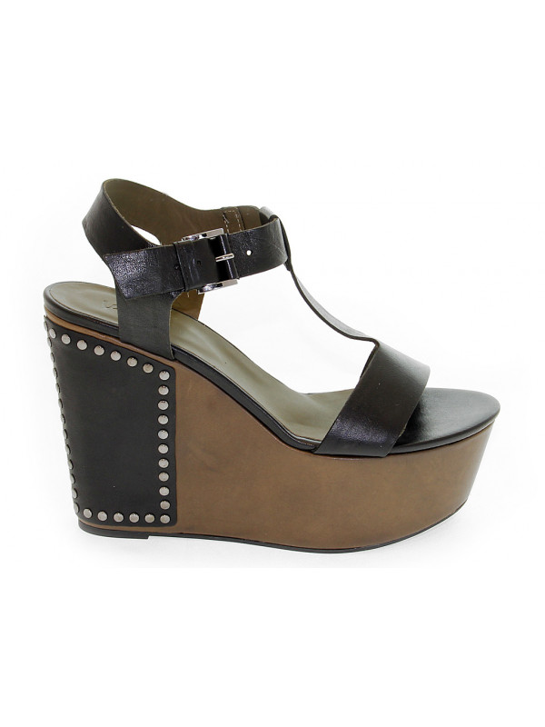 Wedge Vic in leather