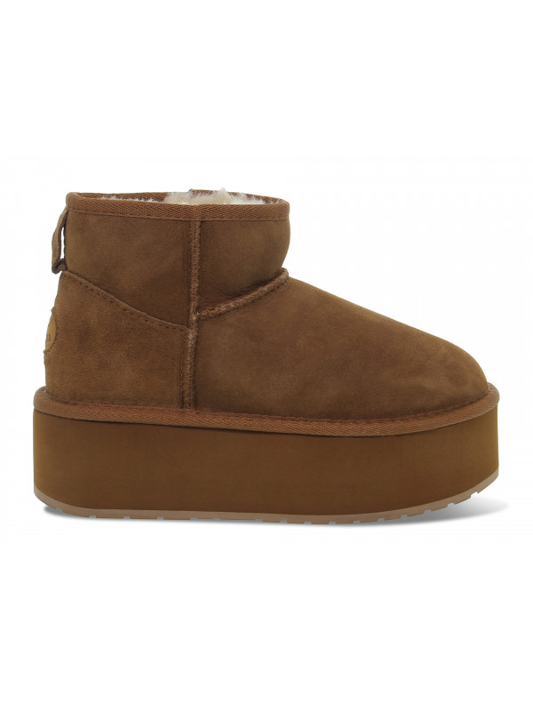 Ankle boot EMU Australia STINGER MICRO FLATFORM CHESTNUT in hazelnut suede leather