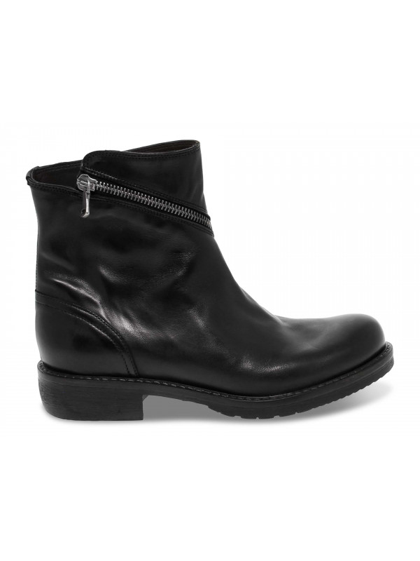 Low boot Jp David in black leather