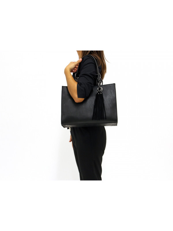 Alana girlfriend deals satchel