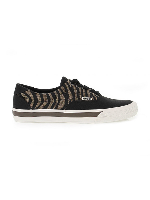 Zapato con cordones Guess 