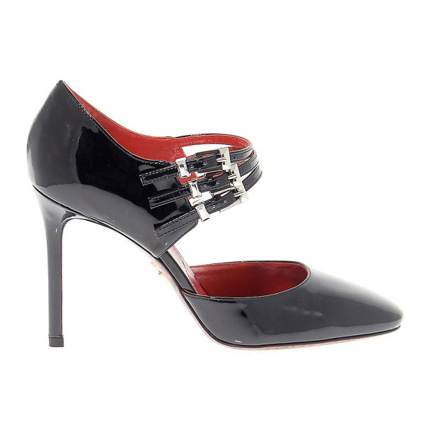 Zapato de salón Cesare Paciotti 