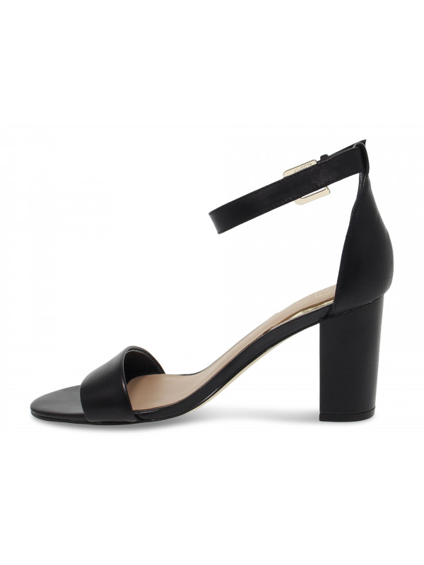 Sandalia tacón Guess de piel negro - Guidi Calzature - Nueva Colección  Primavera y Verano 2022 - Guidi Calzature