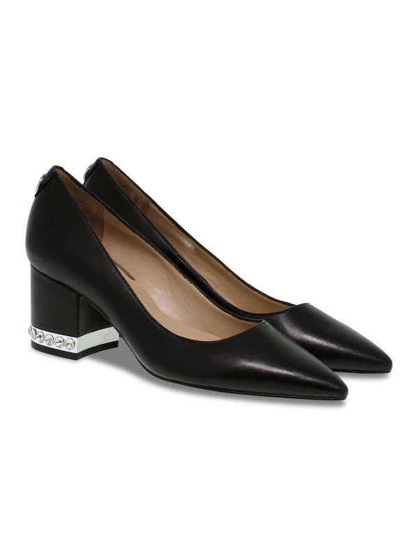 Zapato de salón Guess de piel negro - Guidi Calzature - Nueva Colección  Primavera y Verano 2022 - Guidi Calzature