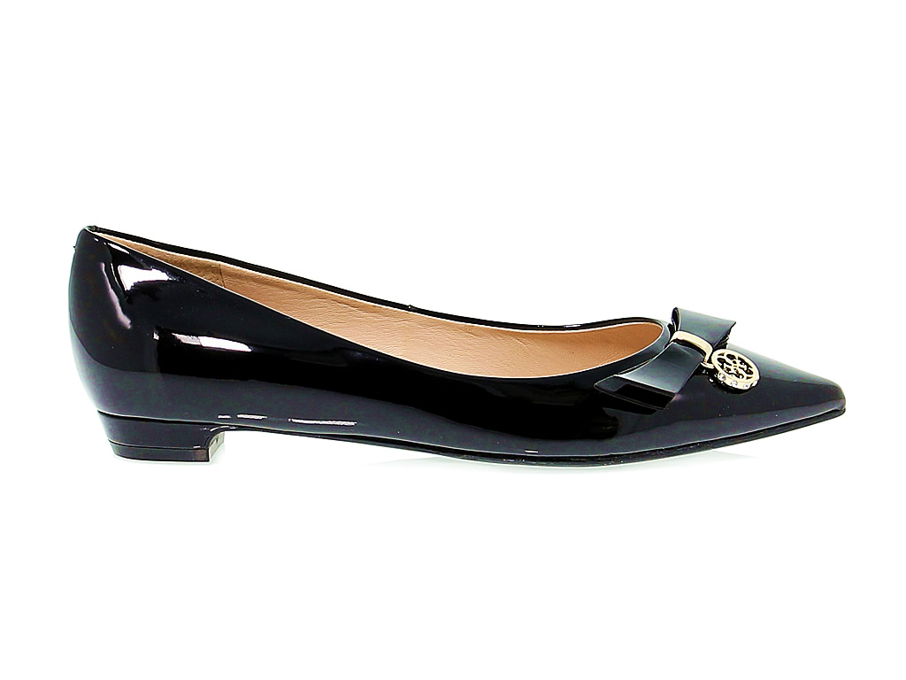 Flat shoes guess sales